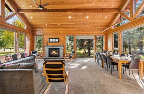 Leavenworth House | River Lodge in Plain - Alice Lodging