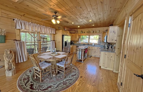 Hot Springs Cabin | River Magic, Romantic Luxury Log Cabin with Hot Tub