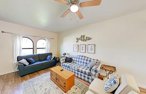 Kingsland House | River Oaks Dream