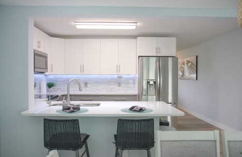 Fort Myers Shores House | River Ranch luxury waterfront home w/pool & dock : boater, family, pet paradise