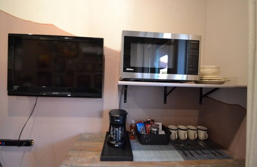 Virgin Apartment | River Rock Studio w/private courtyard, 20 minutes to Zion