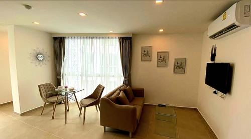 Bang Phong Phang Apartment | River View Active 3