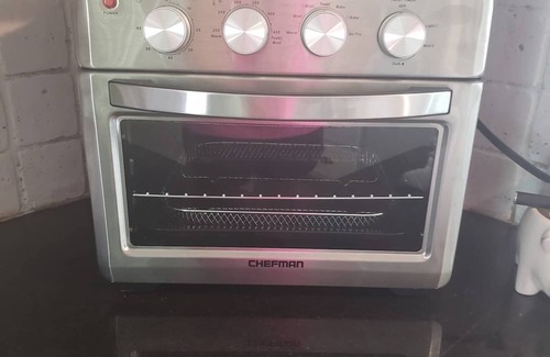 Port Neches House | River Walk Cottage near ALL SETX hospitals & refineries!