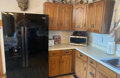 Harpers Ferry House | Riverfront Cabin with Access to Dock and Mississippi