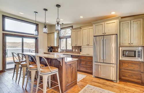 Wabasha House | Riverfront Home w/Yard Games in Wabasha!