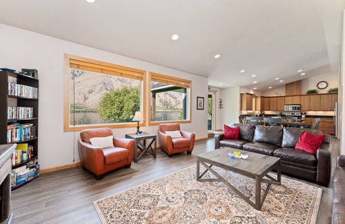 Orondo House | Riverfront home with shared dock for boat moorage & central A/C - dogs OK