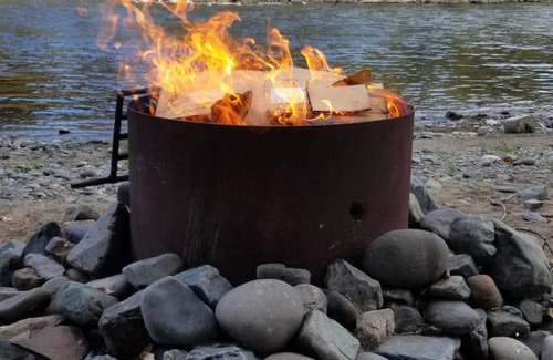 Grants Pass Bed & Breakfast | Riverlife