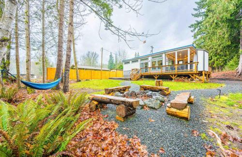 Port Angeles East Apartment | Rivers Edge river side tiny home