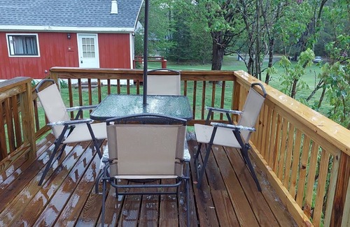 Campton House | "Riverside Den" 3 Bedroom