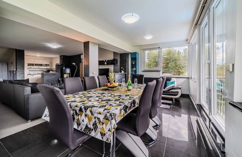 Karlovac House | Riverside House with Pool and Hot Tub, Karlovac, Croatia