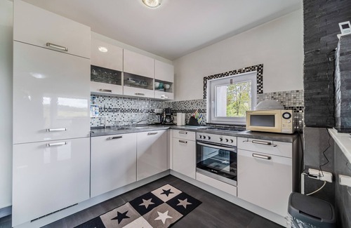 Karlovac House | Riverside House with Pool and Hot Tub, Karlovac, Croatia