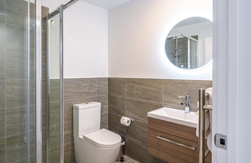 Albert Town House | Riverside Lodge - Two Bedroom Townhouse