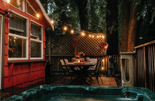 Hacienda Cabin | Riverside love shack