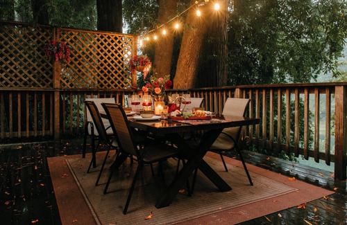 Hacienda Cabin | Riverside love shack