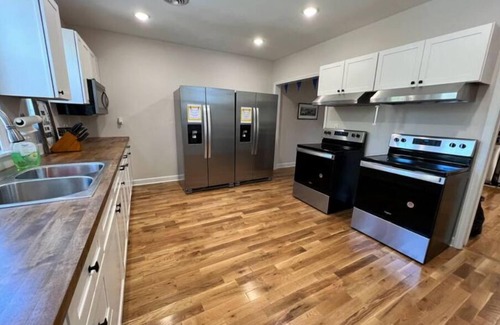 Fries Apartment | Riverside Refuge at The Washington Inn 4