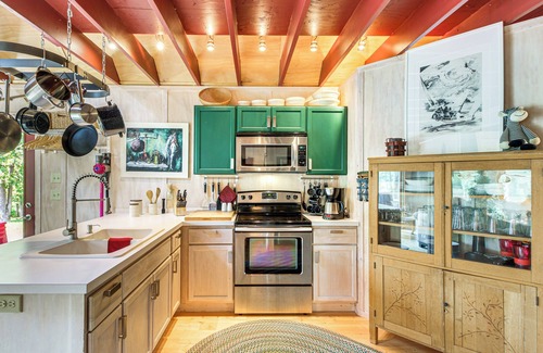 Crosby Cabin | Riverside Retreat in Crosby: Pet Friendly!