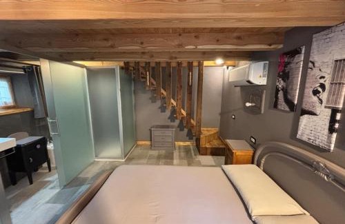 Pontboset House | riverside room Jean