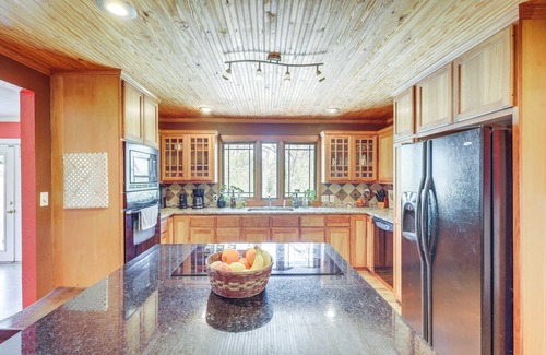 Milam County House | Riverside Texas Retreat w/Wraparound Porch!