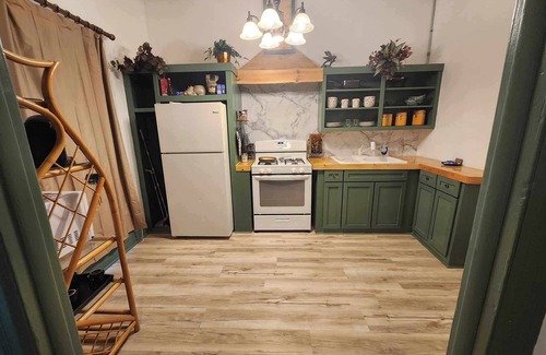 Savanna Apartment | RiverView Lux: 420 Friendly Green Room, with a secret room search