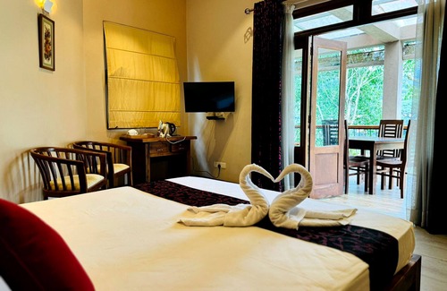 Sirimalwatta Hotel | Rivorich Residence Kandy