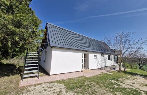 Balatonendred Apartment | Rizling apartman Balatonendréd