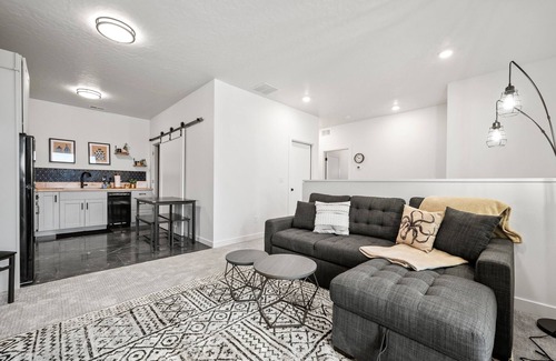 Mountain Green House | Roam Ski Den R5949A | Snowbasin Escape |2BR & 2 Ba