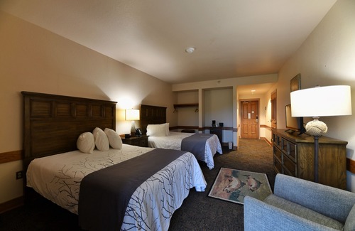 Cassville Hotel | Roaring River State Park