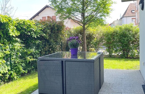 Robertsau Apartment | Robertsau Strasbourg- Modern 2P with garden in a residential area.
