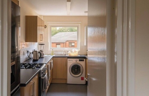 Rochdale Apartment | Rochdale Retreat - Cozy Apartment Stay