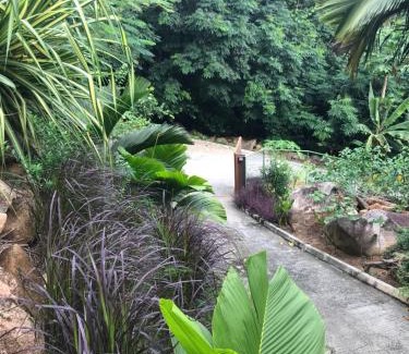 Mahe Island Apartment | Rock and Palm Lodge Self catering appartment