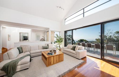 Mount Martha House | Rockleigh Bay - Gas Heated Spa and Solar Heated Pool