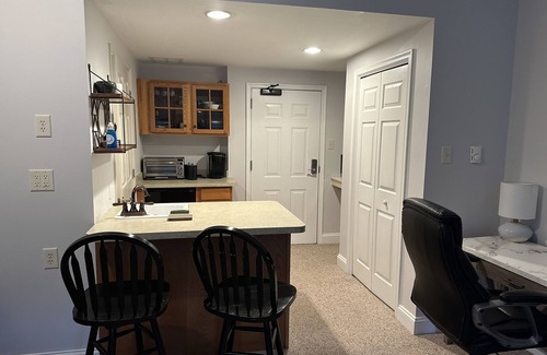 Mercersburg Apartment | Rockwell Suite #201 at the Inns of Whitetail