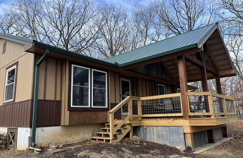 Pittsburg House | Rocky Top Cabin - a lakeside hidden gem