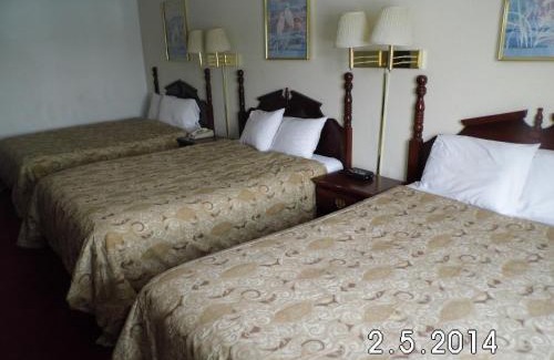 Cedar Rapids - Iowa City Hotel | Rodeway Inn Cedar Rapids Westdale