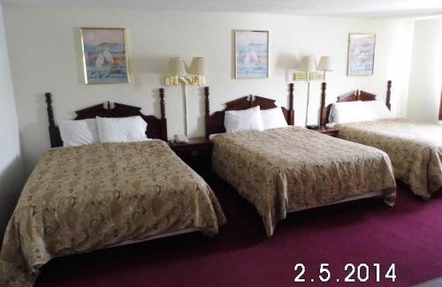 Cedar Rapids - Iowa City Hotel | Rodeway Inn Cedar Rapids Westdale