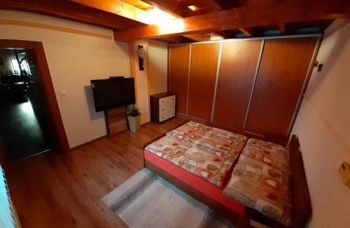 Rabca Apartment | Rodinný dom Petro s Wallbox nabíjaním elektromobilu