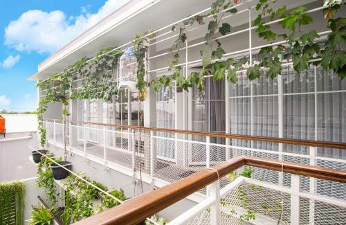 Sinduadi House | Roemah Kenari