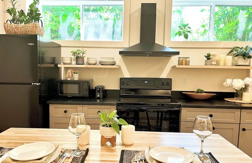 Shelburne Falls Apartment | Romantic 1-Bedroom Retreat in Downtown Shelburne Falls—Walk to Everything