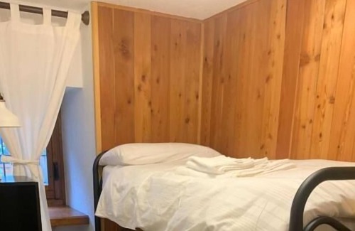 Pallusieux Apartment | Romantic 2 bedroom apartment with garden in ancient mountain farmhouse