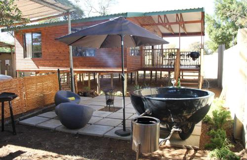 Hammanskraal House | Romantic cabin in Big 5 Reserve