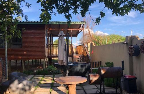 Hammanskraal House | Romantic cabin in Big 5 Reserve