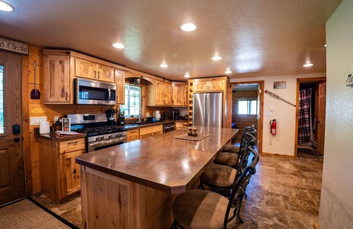Ferryville Cabin | Romantic Cabin: Secluded Woods, Hot Tub, and Privacy in the Driftless Region.