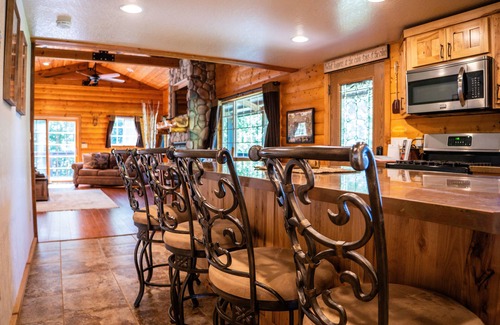 Ferryville Cabin | Romantic Cabin: Secluded Woods, Hot Tub, and Privacy in the Driftless Region.
