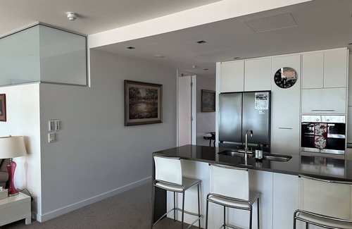 Fleurieu Peninsula Apartment | Romantic Getaway for two in the hub of Victor Harbor