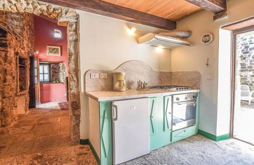 Comano House | Romantic home in Comano (MS) with sauna