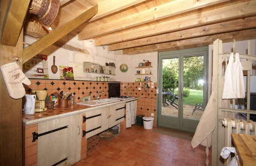 Brion House | Romantic Loire Hideaway