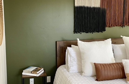 Santa Ysabel House | Romantic Mountain Getaway w/ Hot Tub