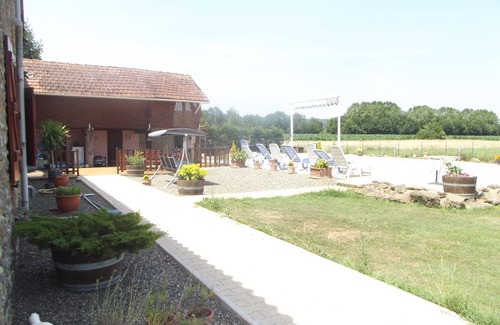 Larreule House | ROMEO - Beautifully Restored Barn With A Large Pool