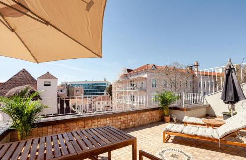 Cihangir Apartment | Roof top, close to Taksim, with private terrace