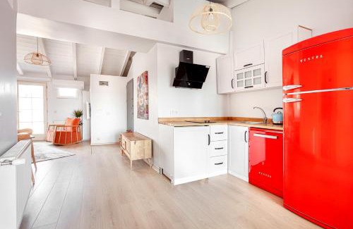 Cihangir Apartment | Roof top, close to Taksim, with private terrace